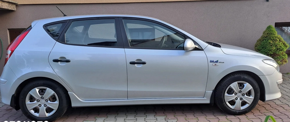 Hyundai I30 cena 19990 przebieg: 175311, rok produkcji 2011 z Chodzież małe 191